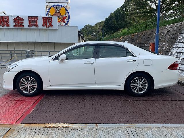 Toyota CROWN SEDAN 2011-02 17005-23