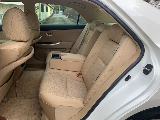 Toyota CROWN SEDAN 2011-02 17005-9