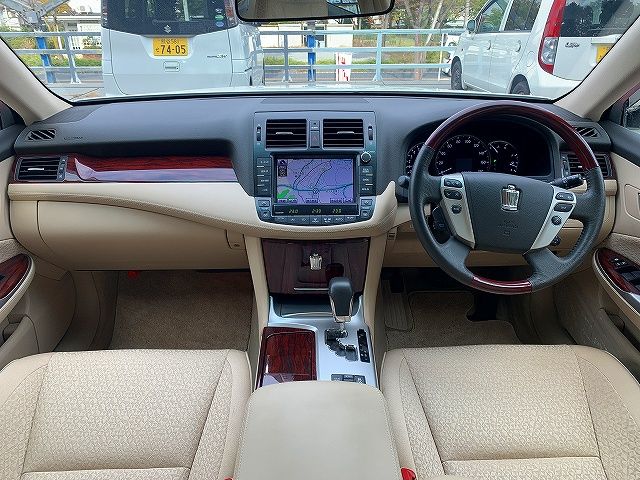 Toyota CROWN SEDAN 2011-02 17005-1