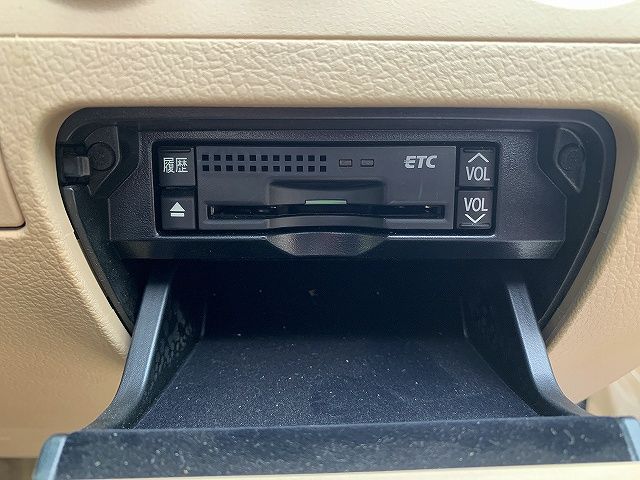 Toyota CROWN SEDAN 2011-02 17005-11