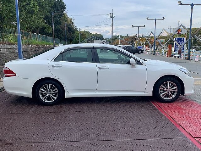 Toyota CROWN SEDAN 2011-02 17005-17