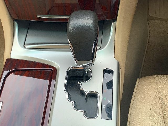 Toyota CROWN SEDAN 2011-02 17005-19