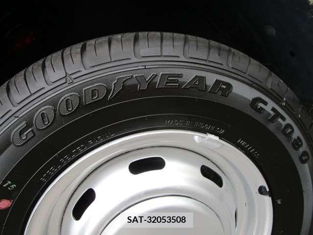 Nissan PAO 1989-09 224081-12