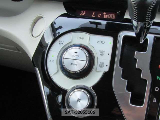 Toyota SIENTA 2015-07 222311-14