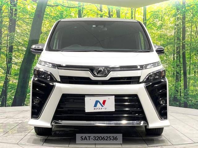 Toyota VOXY 2020-01 384660-14