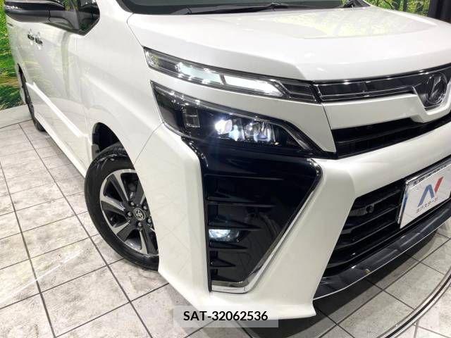 Toyota VOXY 2020-01 384660-12