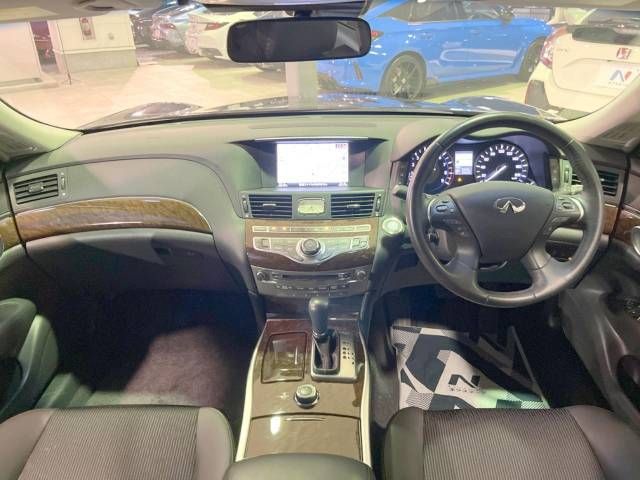 Nissan FUGA 2015-03 12706-1