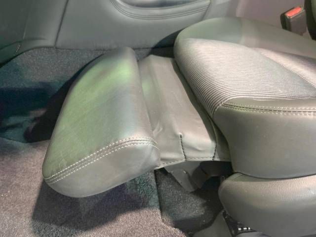 Nissan FUGA 2015-03 12706-9