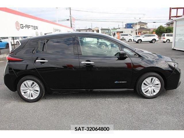 Nissan LEAF 2018-08 205203-10