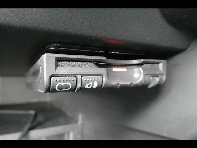 Nissan NOTE 2015-06 9901-5