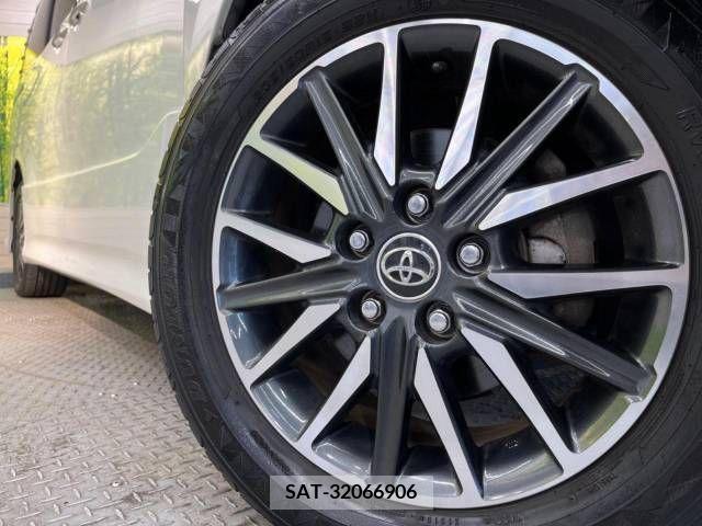 Toyota VOXY 2014-08 321407-14