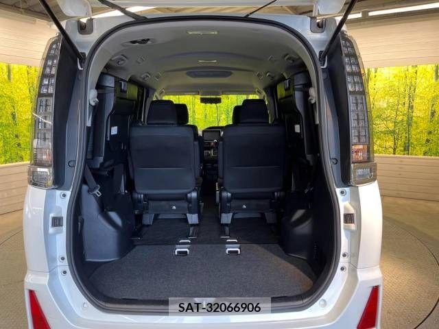 Toyota VOXY 2014-08 321407-11