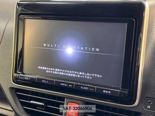 Toyota VOXY 2014-08 321407-2