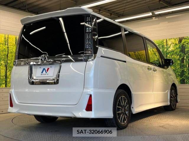 Toyota VOXY 2014-08 321407-18