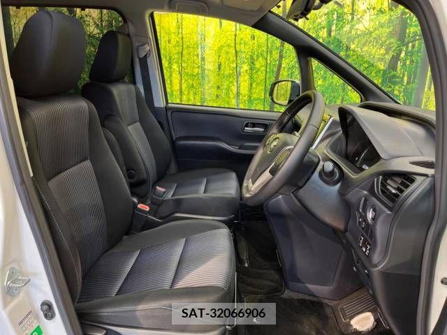 Toyota VOXY 2014-08 321407-8