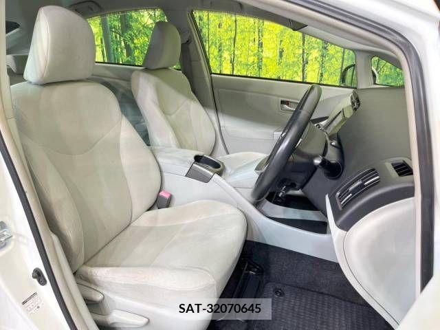 Toyota PRIUS 2012-02 322119-8