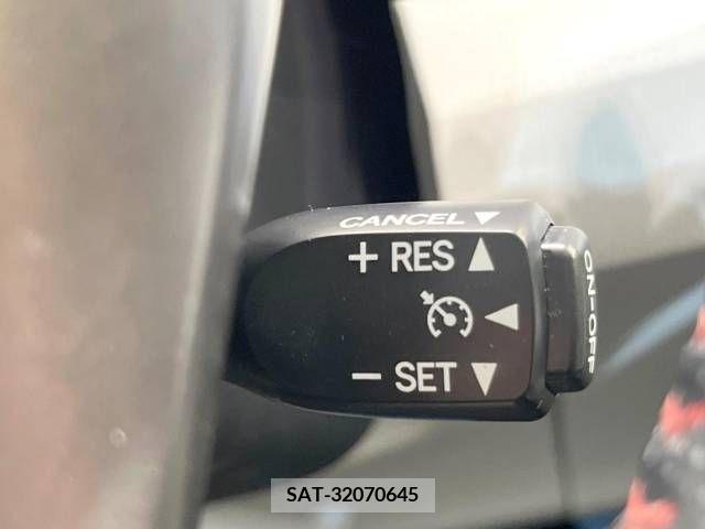 Toyota PRIUS 2012-02 322119-7