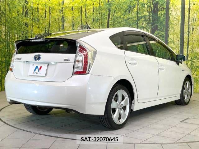 Toyota PRIUS 2012-02 322119-17