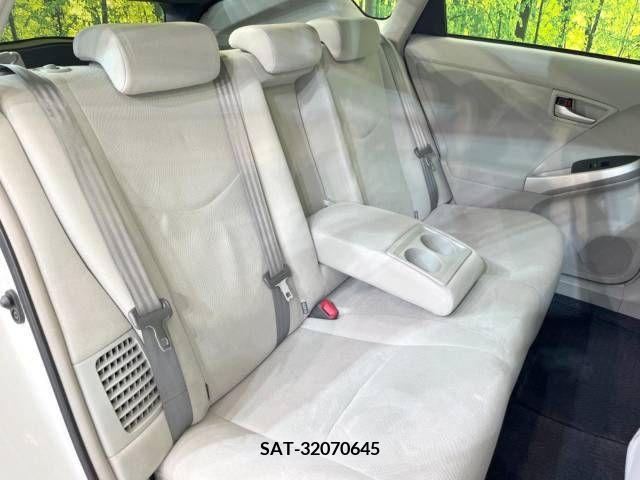 Toyota PRIUS 2012-02 322119-9