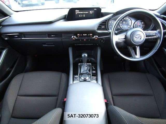 Mazda MAZDA3 2021-01 221257-6