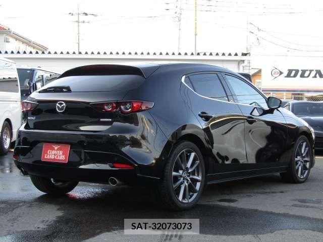 Mazda MAZDA3 2021-01 221257-3