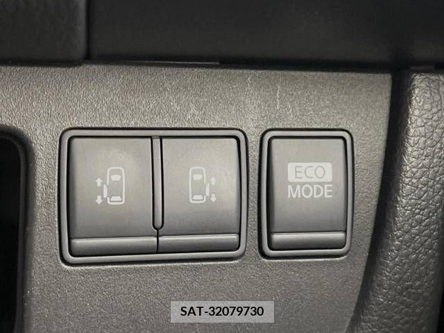Nissan SERENA 2011-08 367641-4
