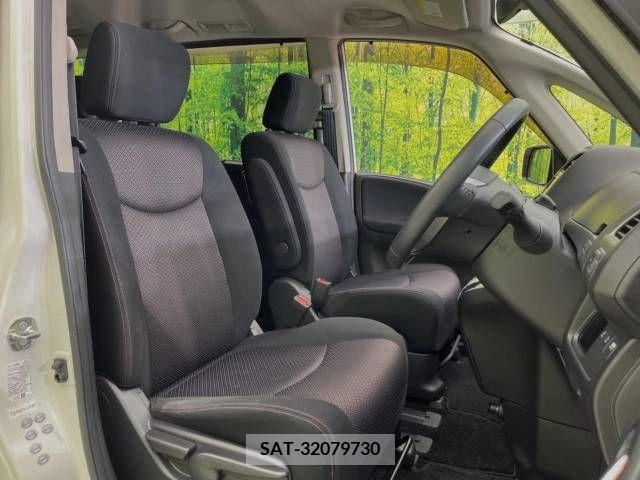 Nissan SERENA 2011-08 367641-9