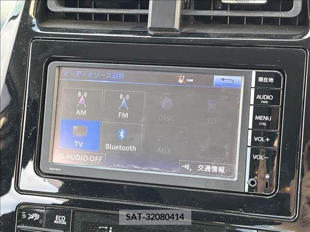 Toyota PRIUS 2016-08 281823-10