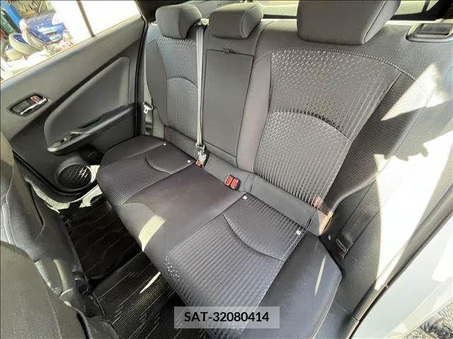 Toyota PRIUS 2016-08 281823-7