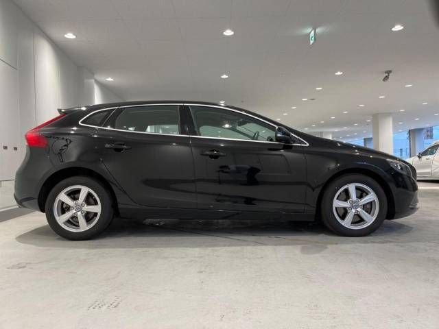 Volvo V40 2015-11 7143-15