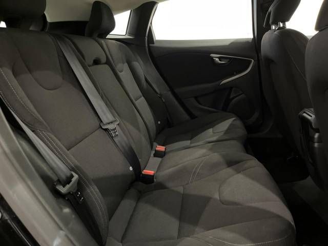 Volvo V40 2015-11 7143-11