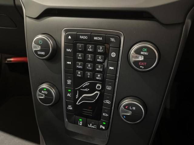 Volvo V40 2015-11 7143-7