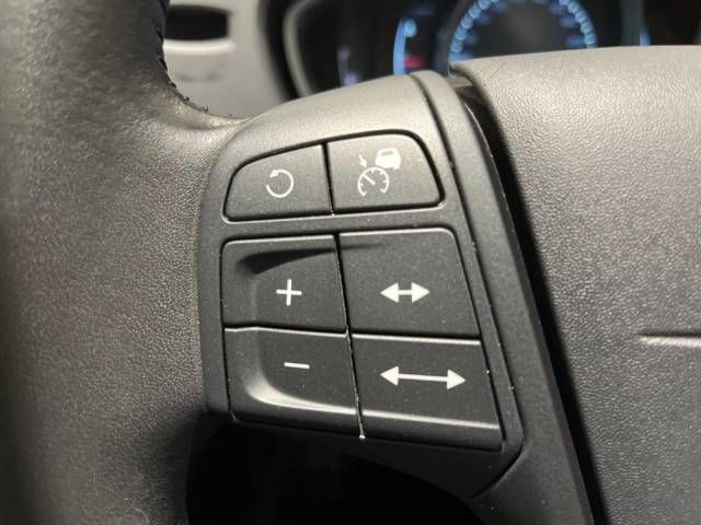 Volvo V40 2015-11 7143-6