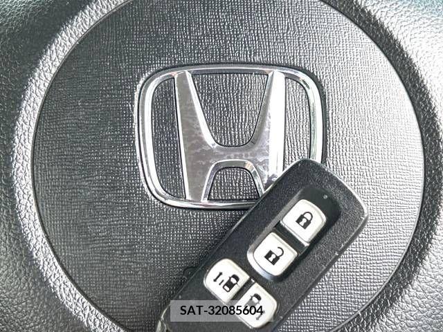 Honda N BOX CUSTOM 2014-01 328606-5