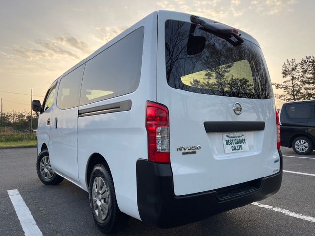 Nissan NV350 Caravan 2016-03 3865-2