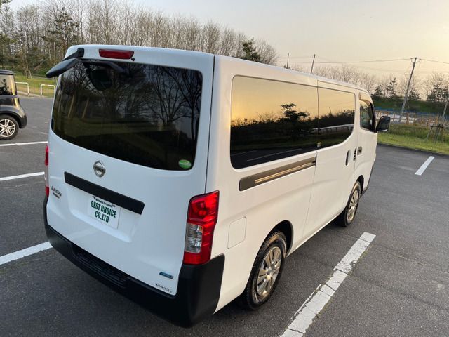 Nissan NV350 Caravan 2016-03 3865-10