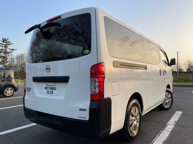 Nissan NV350 Caravan 2016-03 3865-4