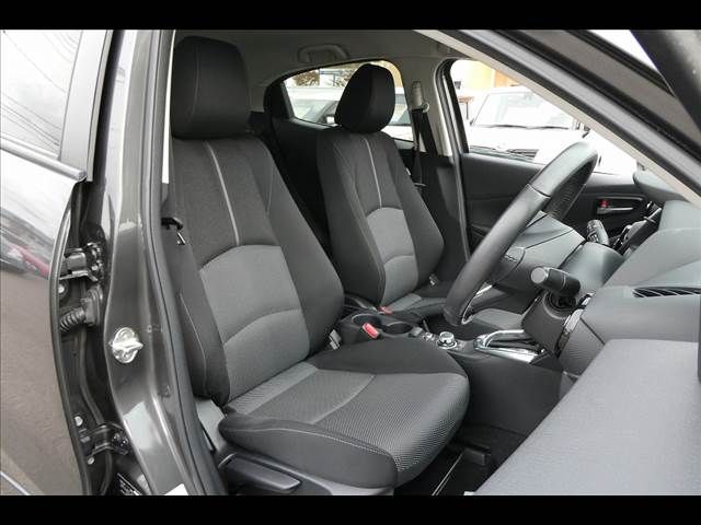 Mazda DEMIO 2018-03 184007-8