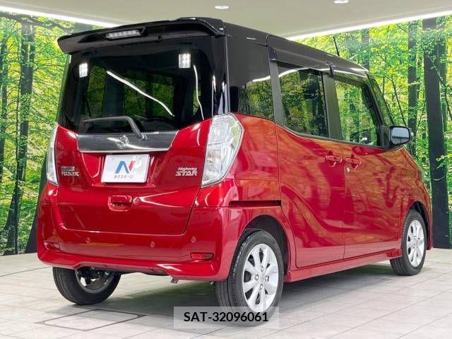 Nissan ROOX 2019-06 323928-17