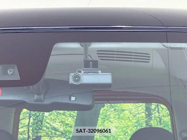 Nissan ROOX 2019-06 323928-3
