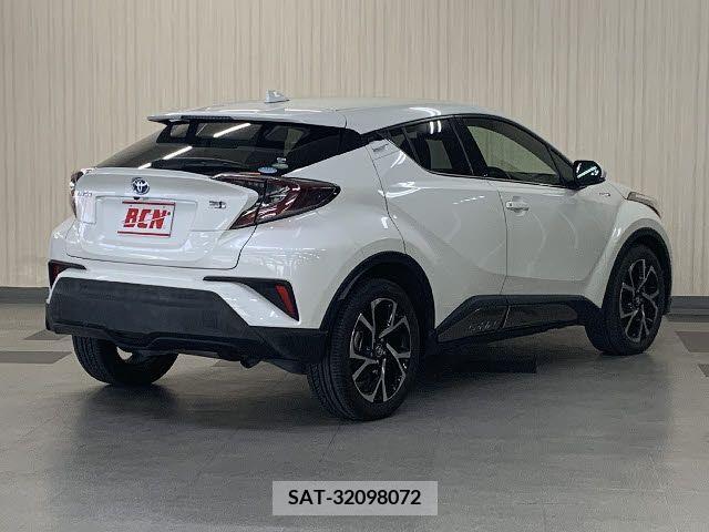 Toyota C-HR 2017-05 294945-2