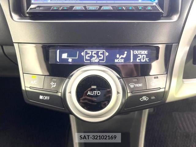 Toyota PRIUS ALPHA 2013-07 282466-7
