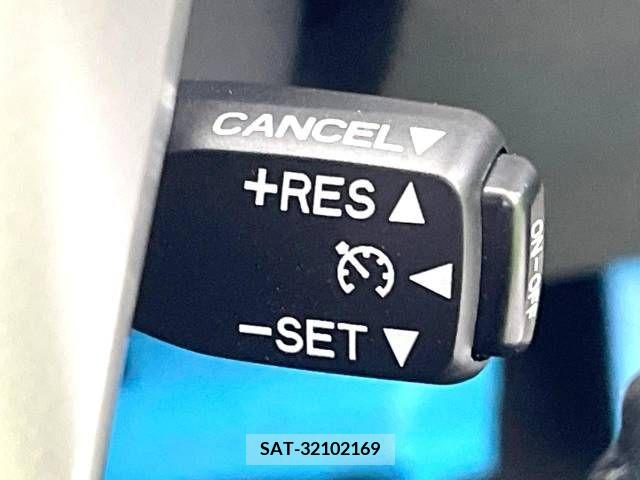 Toyota PRIUS ALPHA 2013-07 282466-4