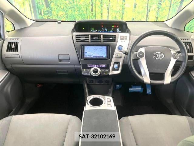 Toyota PRIUS ALPHA 2013-07 282466-1