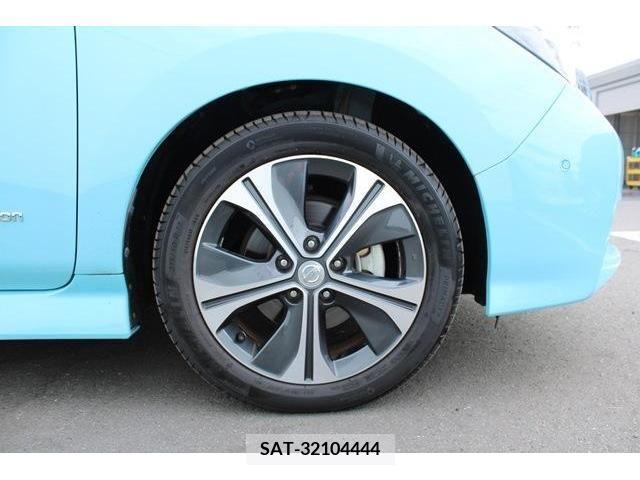 Nissan LEAF 2018-01 367073-9