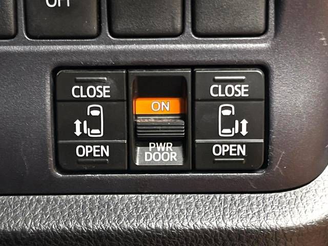 Toyota VOXY 2015-10 193044-5