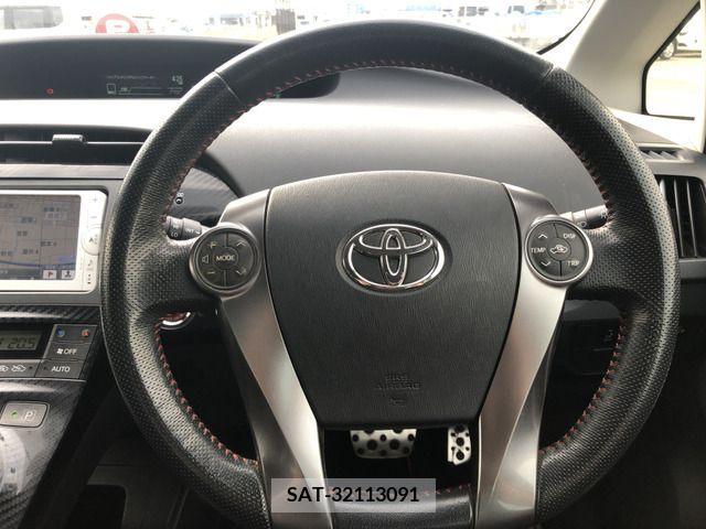 Toyota PRIUS 2012-12 282168-10