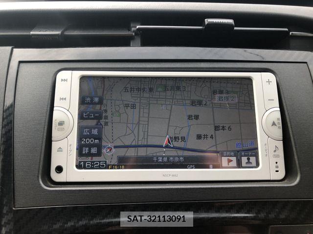 Toyota PRIUS 2012-12 282168-4