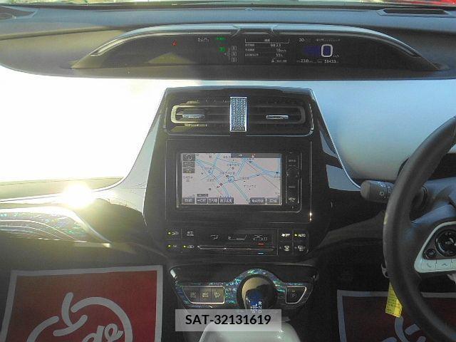Toyota PRIUS 2016-08 238939-13