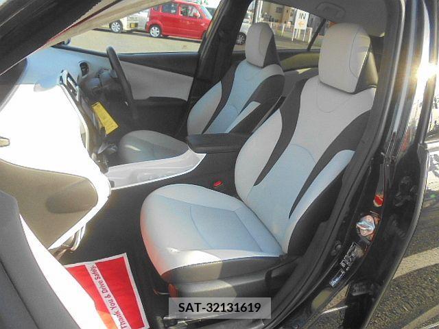 Toyota PRIUS 2016-08 238939-17